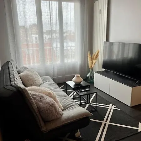 Apartment Situe Au Centre D'alfortville *